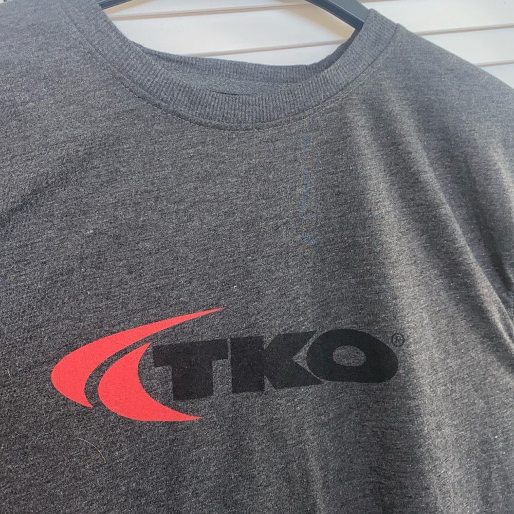 MENS TEE SHIRT , TKO , Like NEW , more like XL TALL, smaller than 2x,0nly $6 😱